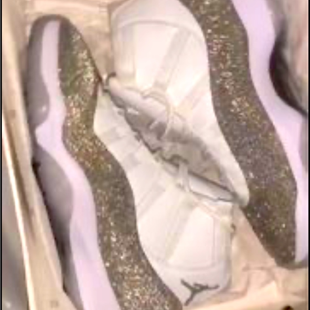 Jordan 11 womens